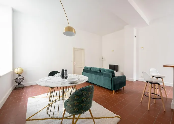 Superbe Avec Cour Dans La Bastide *